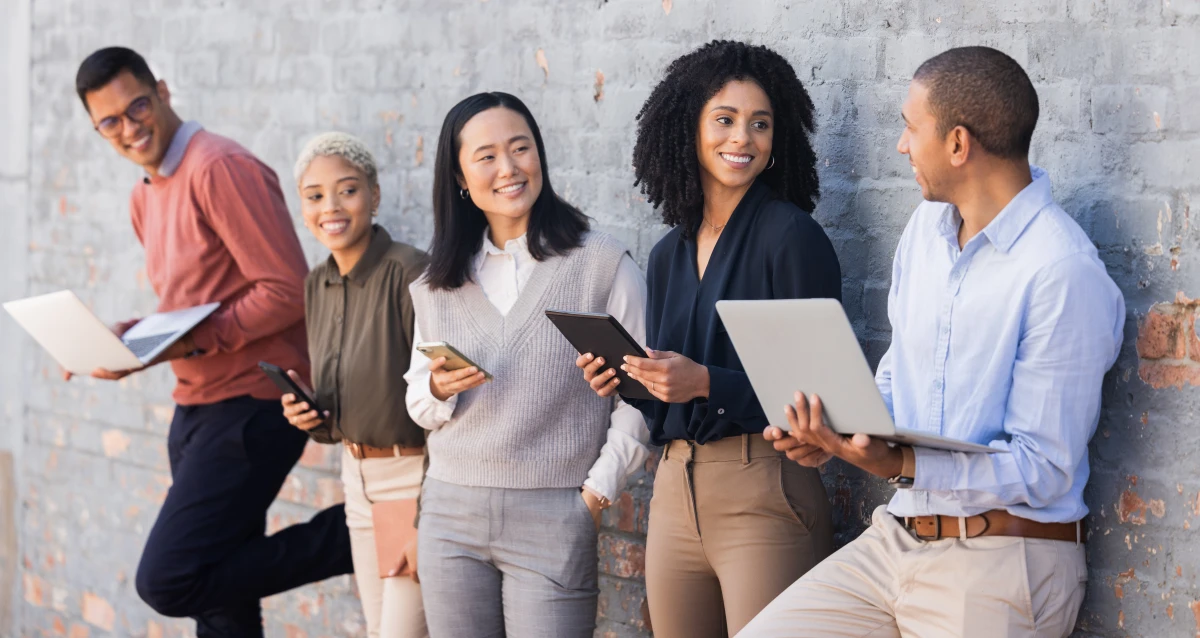 Utiliser les médias sociaux pour le marketing de recrutement : stratégies gagnantes